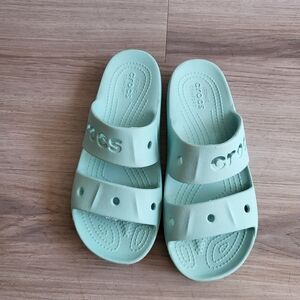 CROCS Aqua Comfort Slides.